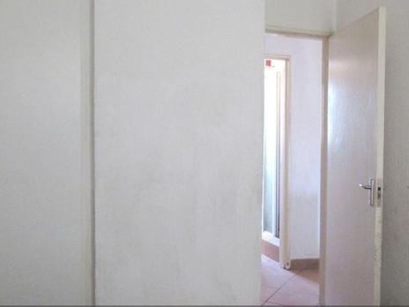 Apartment For Sale In Germiston - Photo 9