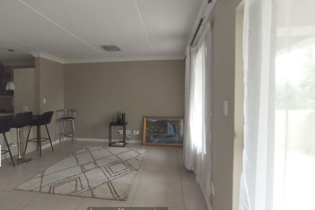 Townhouse For Sale In Midrand - Photo 4