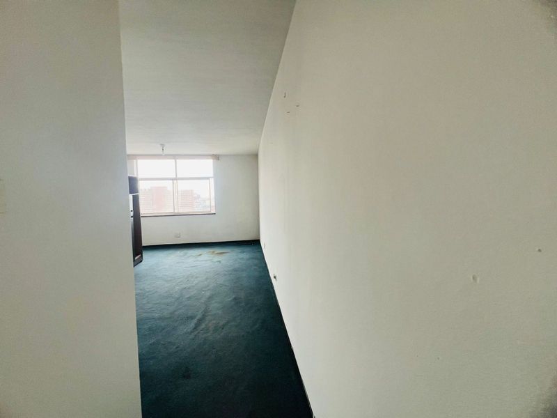 Apartment For Sale In Durban - Photo 2