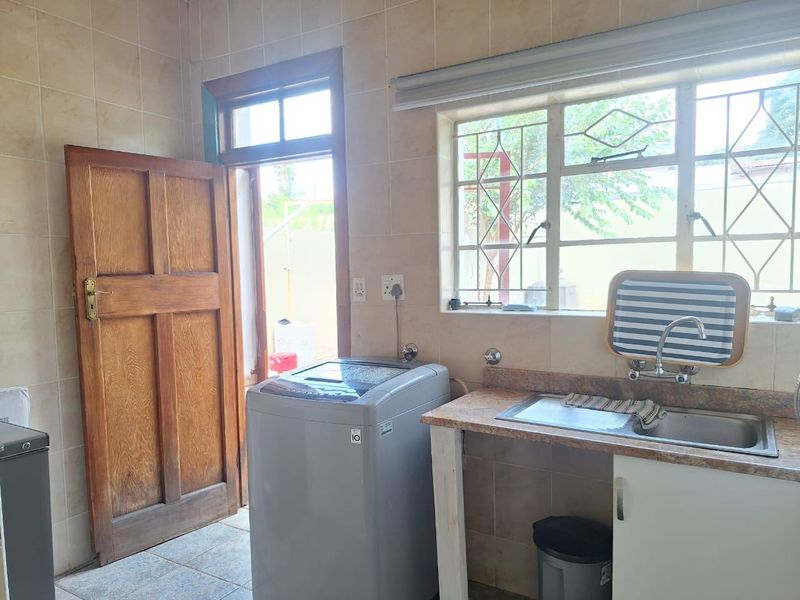 House For Sale In Johannesburg - Photo 3