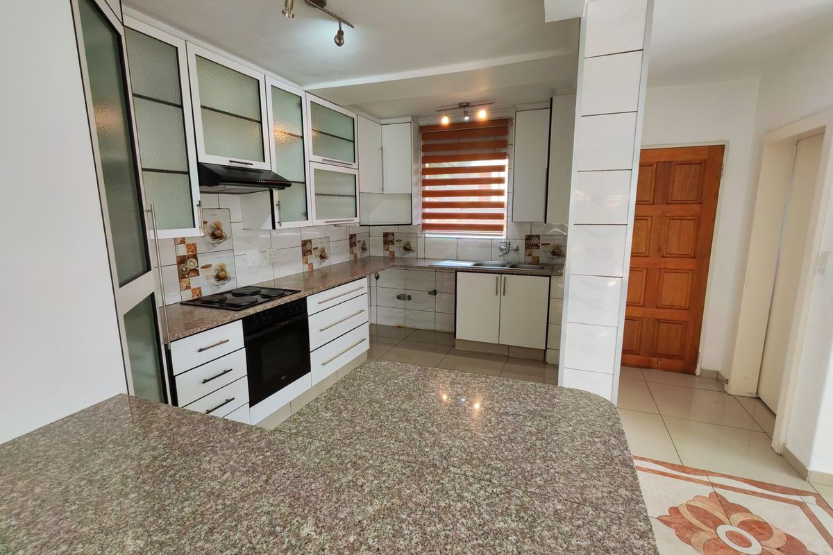 Townhouse Rental Monthly In Midrand - Photo 4