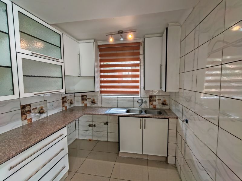 Townhouse Rental Monthly In Midrand - Photo 7
