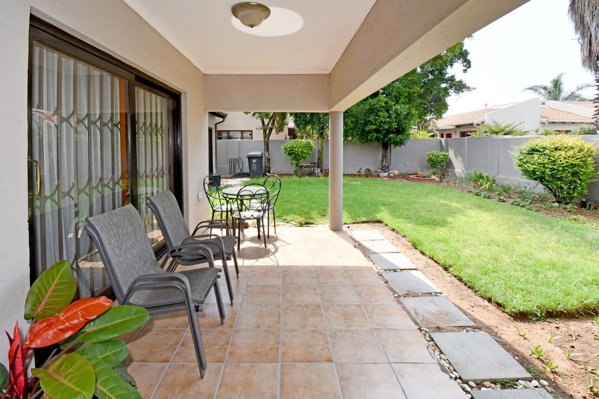 Townhouse For Sale In Sandton - Photo 4