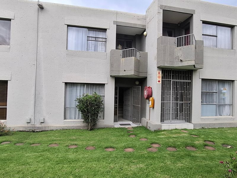 Townhouse For Sale In Roodepoort - Photo 3