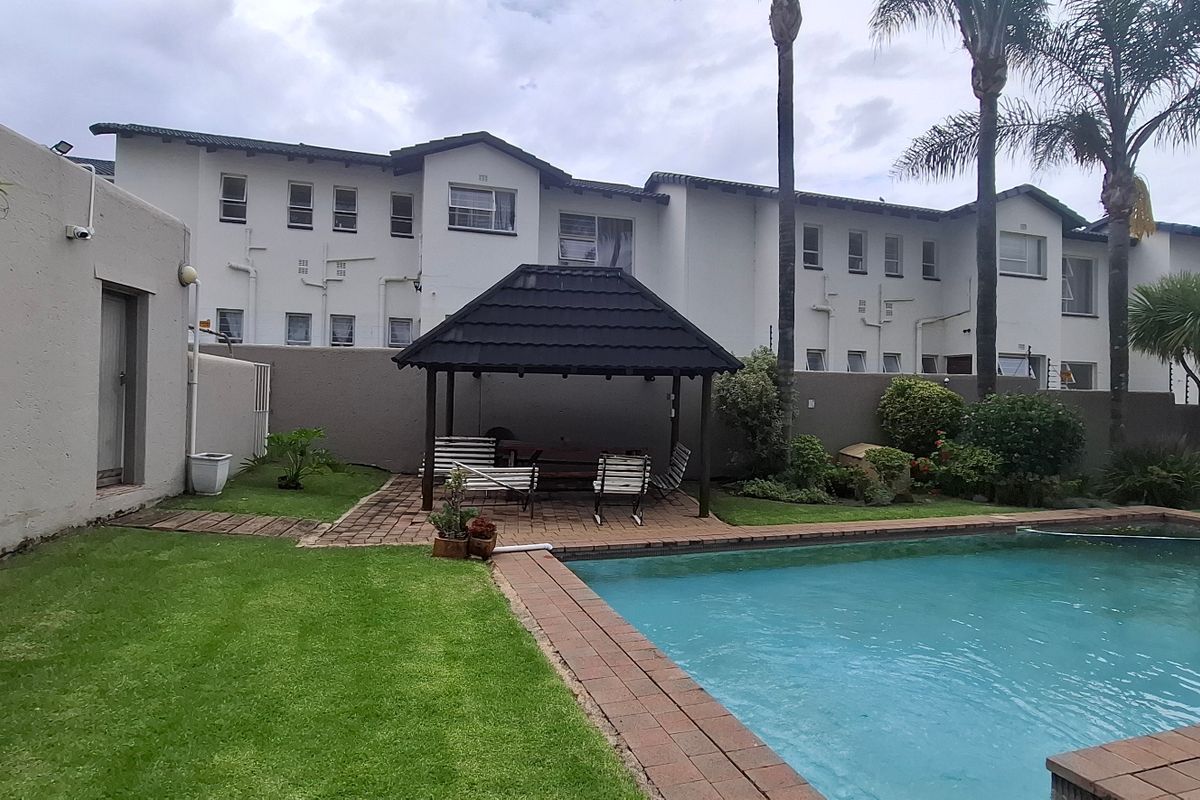 Townhouse For Sale In Roodepoort - Photo 2