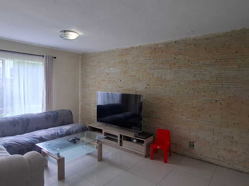 Townhouse For Sale In Roodepoort - Photo 4