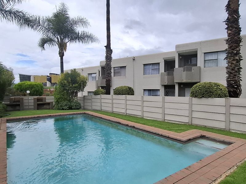 Townhouse For Sale In Roodepoort - Photo 1