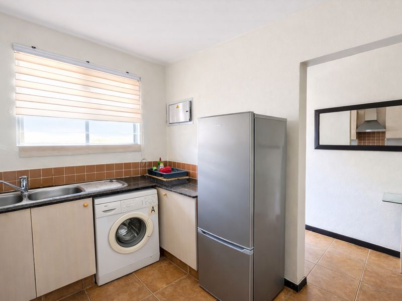 Apartment Rental Monthly In Sandton - Photo 9