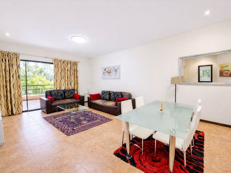 Apartment Rental Monthly In Sandton - Photo 3