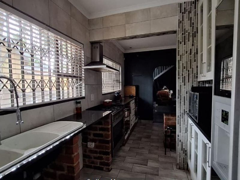 House For Sale In Kempton Park - Photo 2
