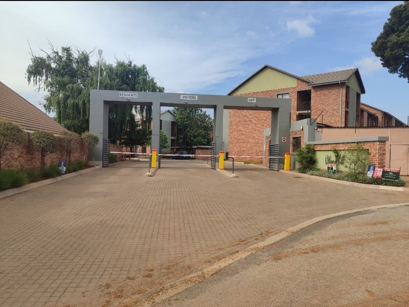 Apartment For Sale In Benoni - Photo 2