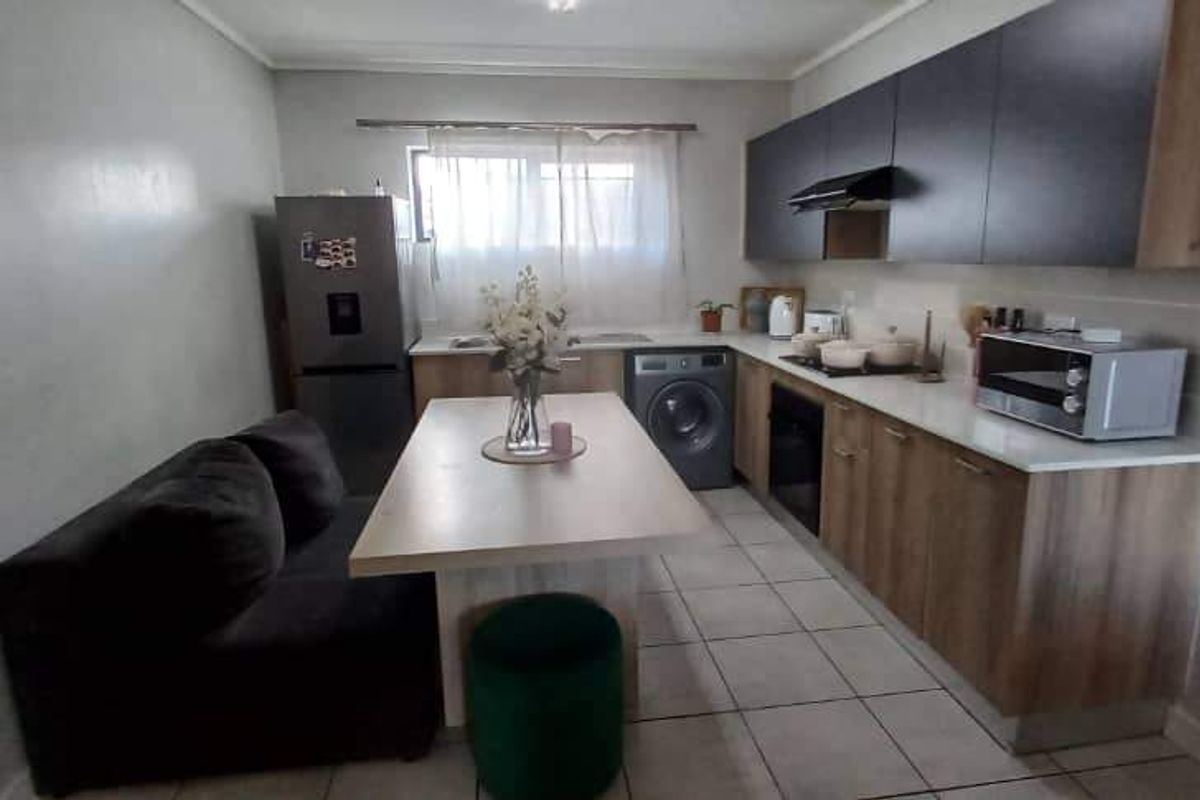 Apartment For Sale In Pretoria - Photo 5
