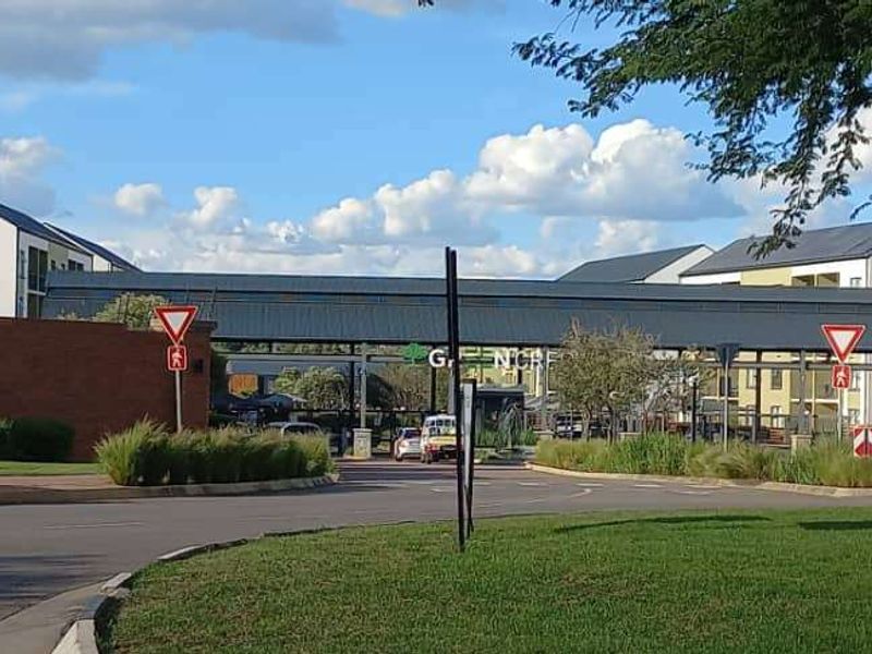 Apartment For Sale In Pretoria - Photo 3