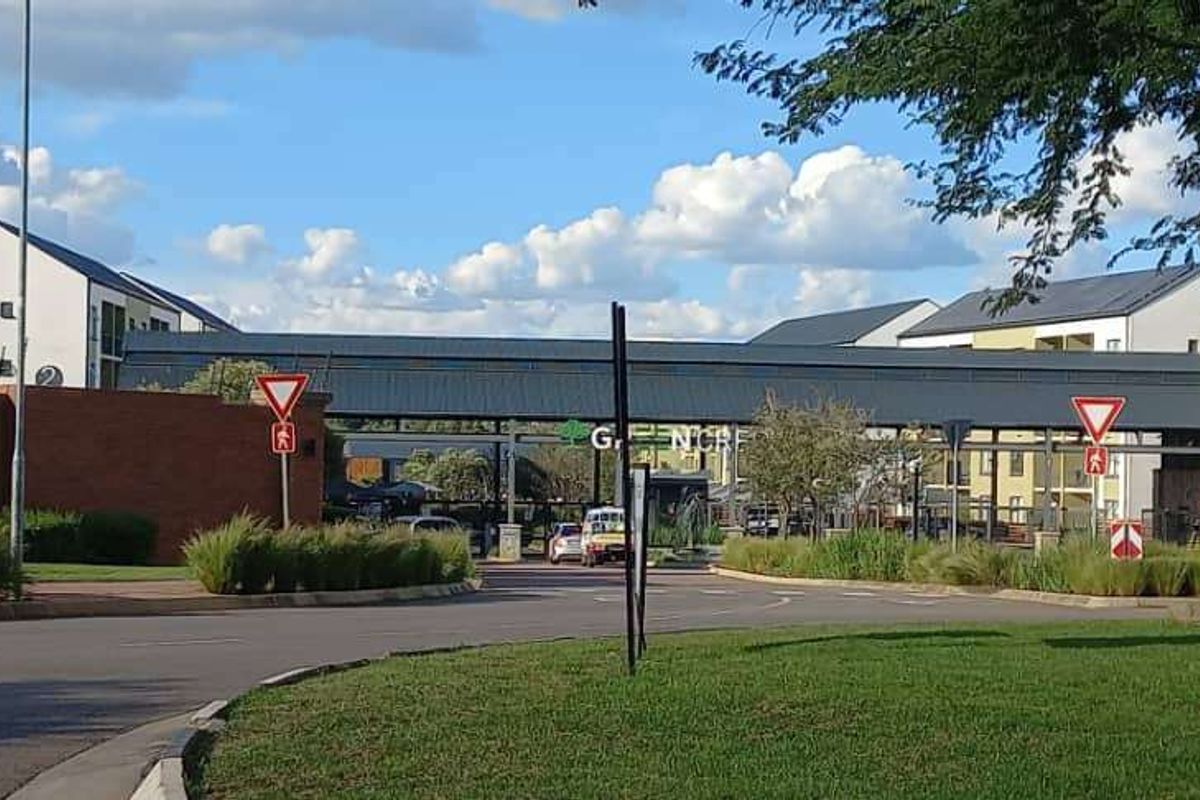 Apartment For Sale In Pretoria - Photo 3