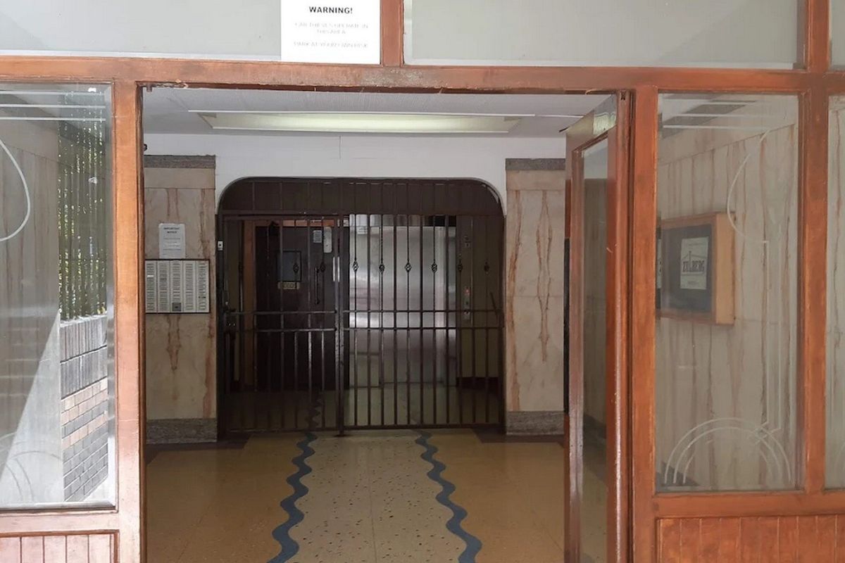 Apartment For Sale In Johannesburg - Photo 2