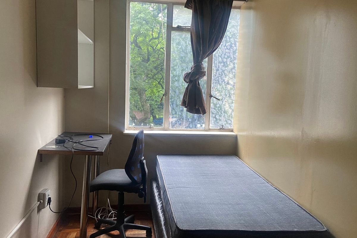 Apartment For Sale In Johannesburg - Photo 5