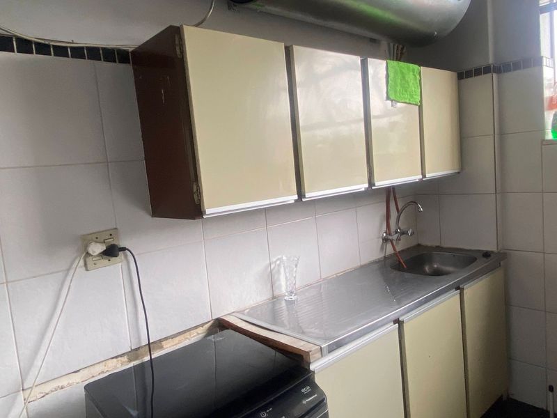 Apartment For Sale In Johannesburg - Photo 9