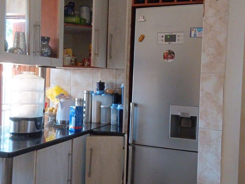 House For Sale In Akasia - Photo 8