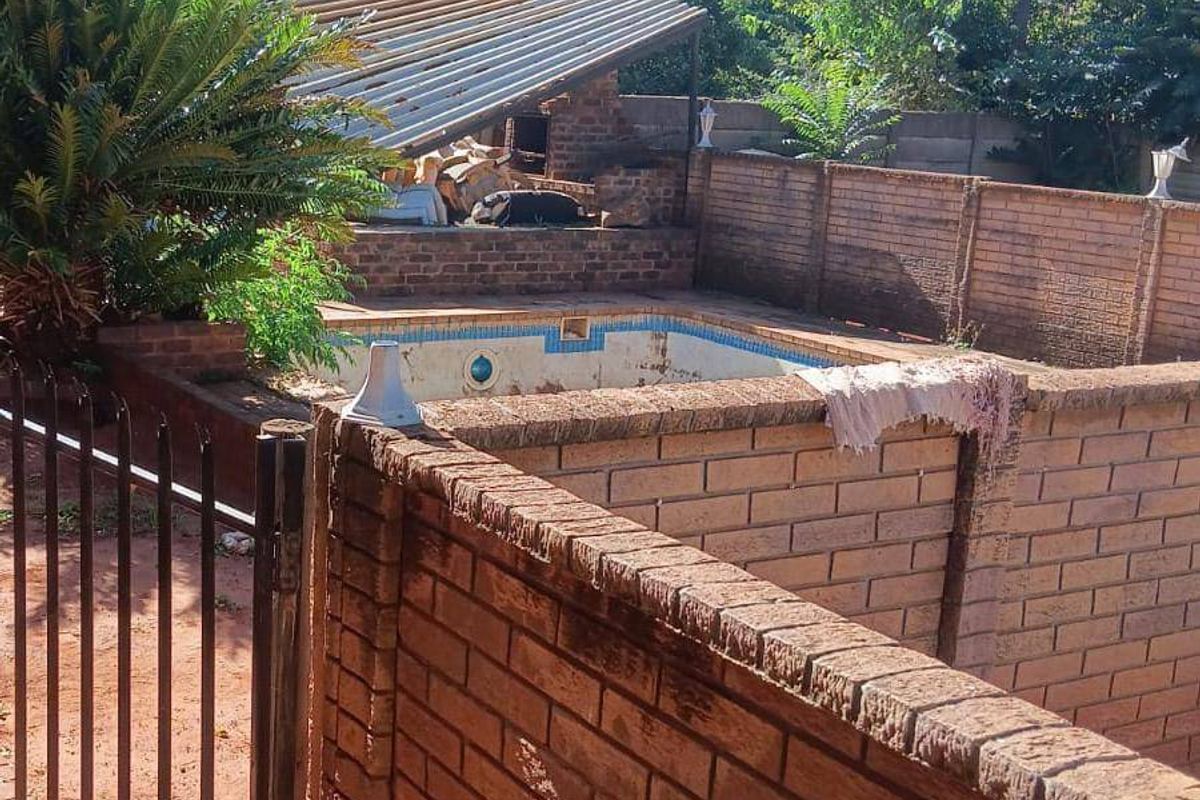 House For Sale In Akasia - Photo 2