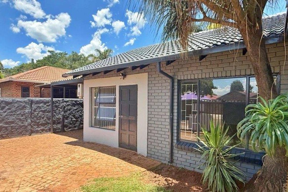 House For Sale In Pretoria - Photo 3