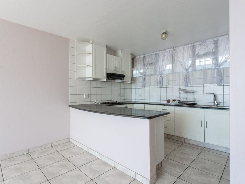 Apartment Rental Monthly In Amanzimtoti - Photo 6