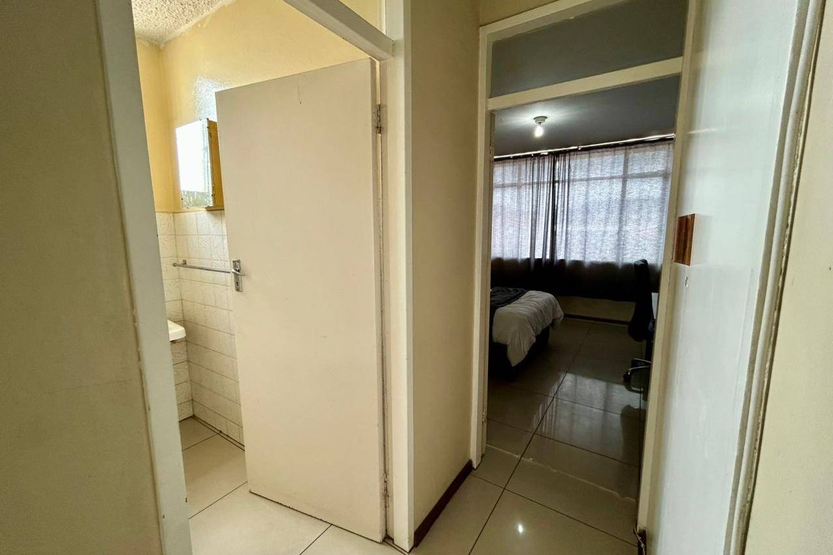 Apartment For Sale In Pretoria - Photo 4