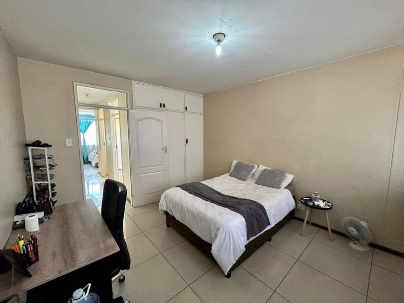 Apartment For Sale In Pretoria - Photo 3