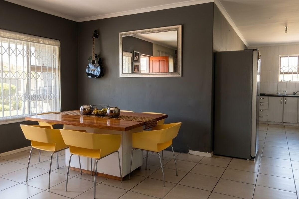 House For Sale In Kuils River - Photo 2