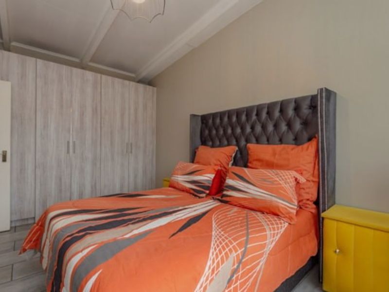 Townhouse For Sale In Alberton - Photo 9