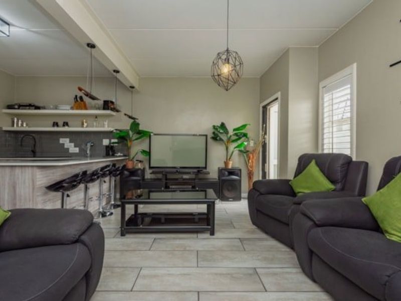 Townhouse For Sale In Alberton - Photo 6