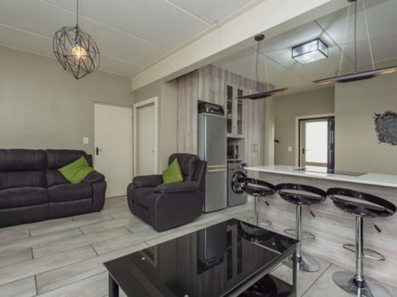 Townhouse For Sale In Alberton - Photo 5