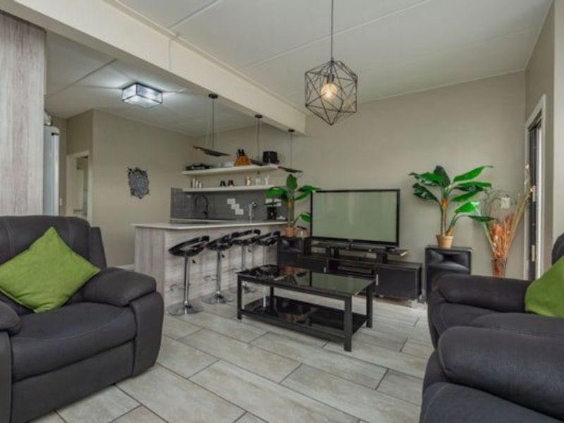 Townhouse For Sale In Alberton - Photo 4