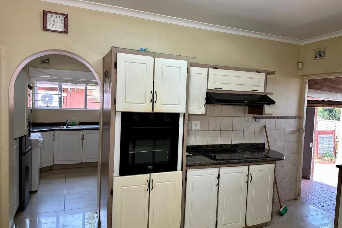 House For Sale In Umhlanga - Photo 4