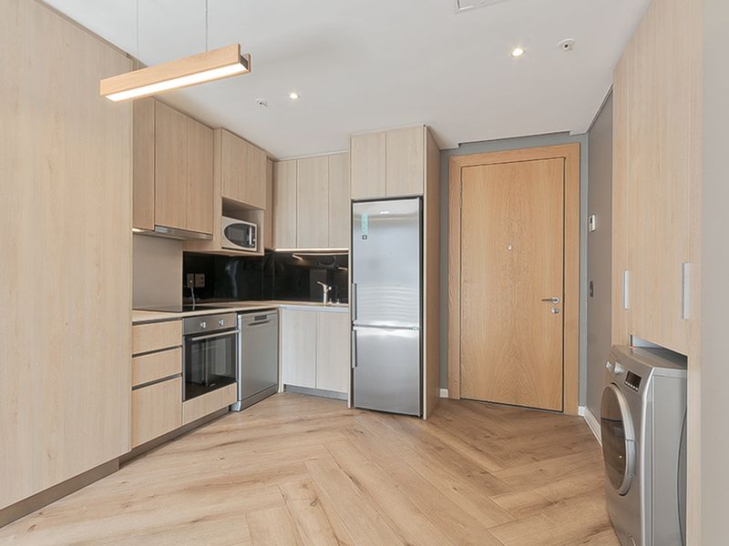 Apartment Rental Monthly In Sandton - Photo 2