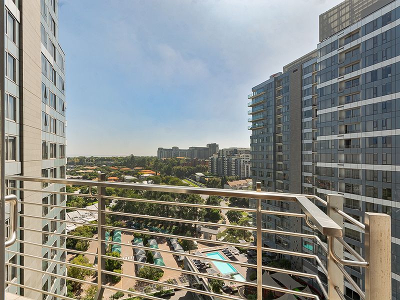 Apartment Rental Monthly In Sandton - Photo 1