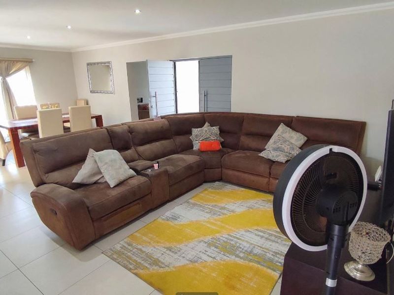 House For Sale In Centurion - Photo 5