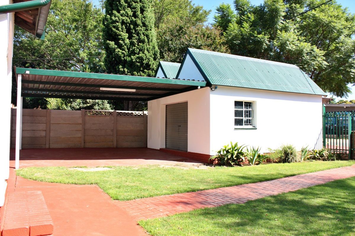 House For Sale In Rayton - Photo 2