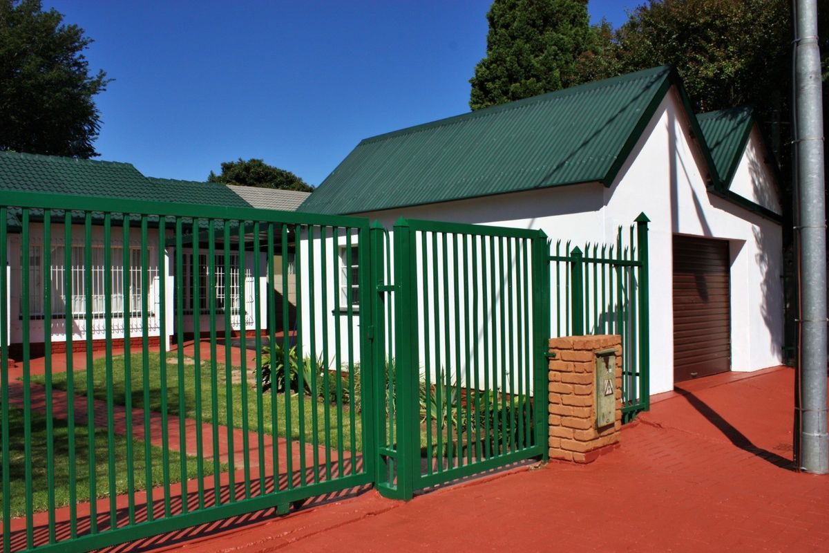 House For Sale In Rayton - Photo 5