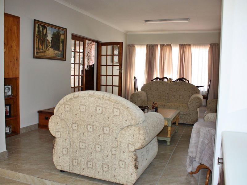 House For Sale In Rayton - Photo 7