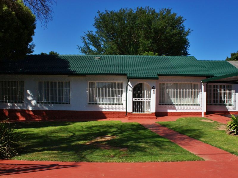 House For Sale In Rayton - Photo 1