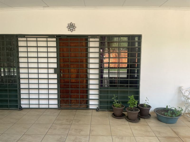 House For Sale In Rayton - Photo 5