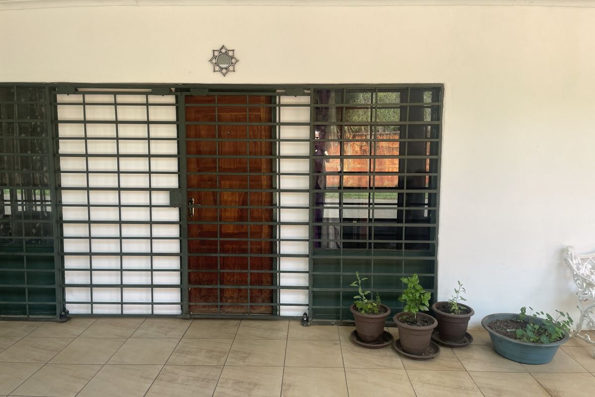 House For Sale In Rayton - Photo 5