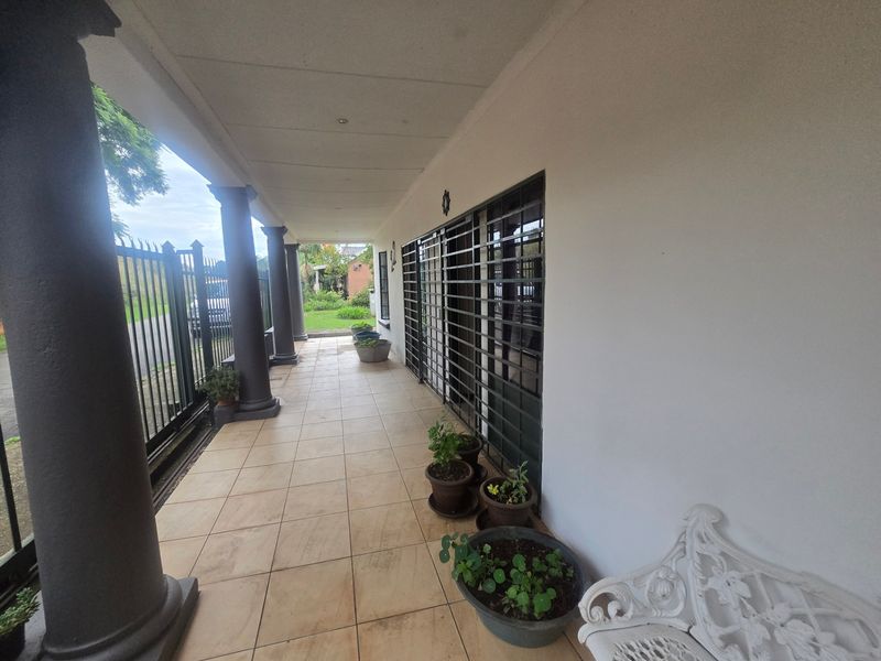 House For Sale In Rayton - Photo 6