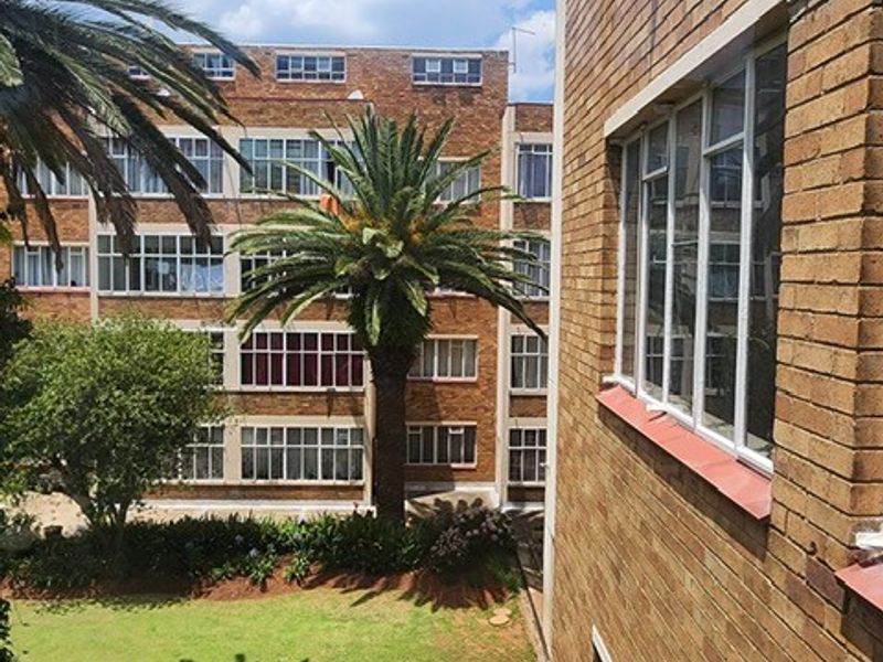 Apartment For Sale In Johannesburg - Photo 4