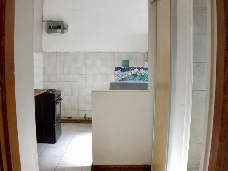 Apartment For Sale In Johannesburg - Photo 5