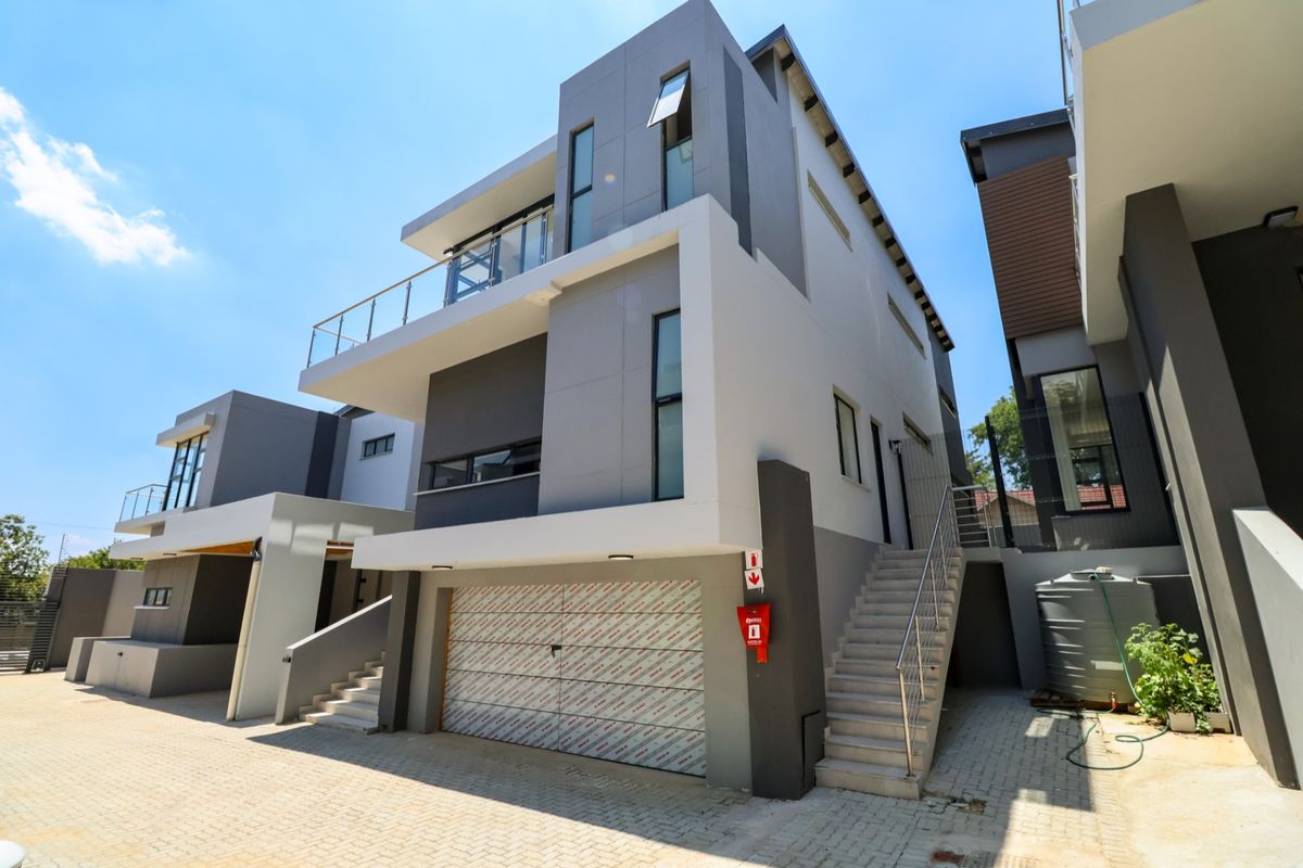 Cluster For Sale In Sandton - Photo 3