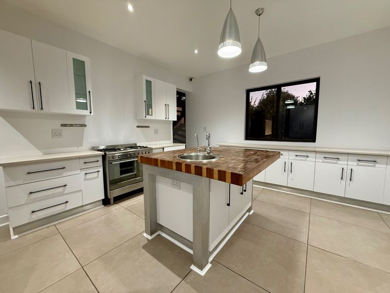 House For Sale In Bloemfontein - Photo 4