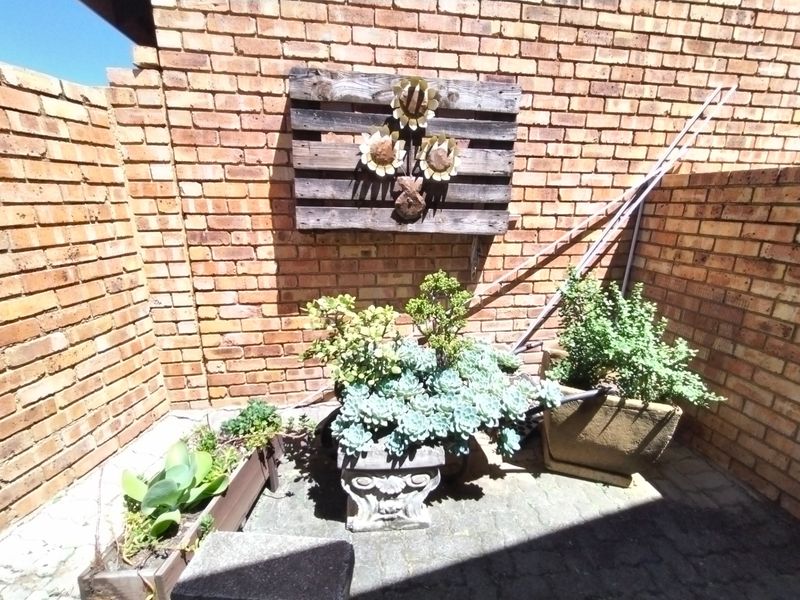 Townhouse Sold In Centurion - Photo 6