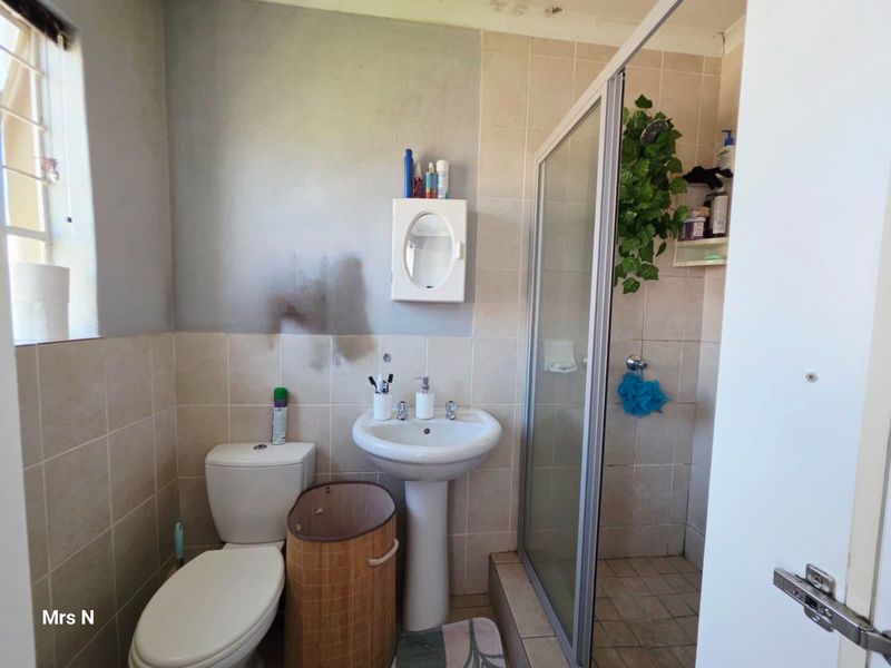 Townhouse Pending Sale In Centurion - Photo 7