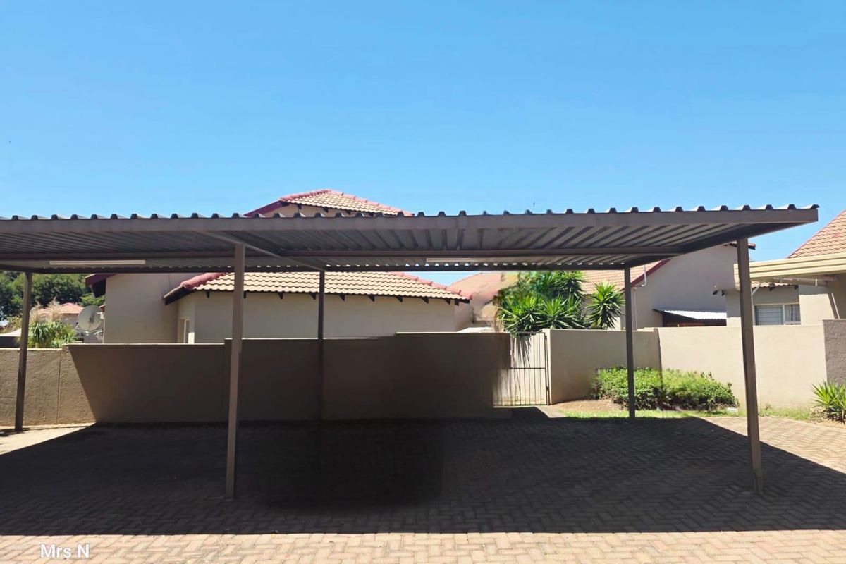 Townhouse Pending Sale In Centurion - Photo 4